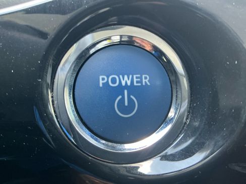 Used 2017 Toyota Prius Three FWD image 30