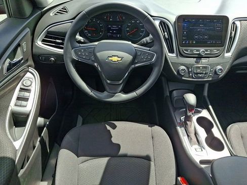 Used 2024 Chevrolet Malibu RS FWD image 11