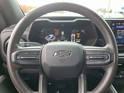 Used 2024 Chevrolet Colorado Trail Boss w/ Technology Package image 19