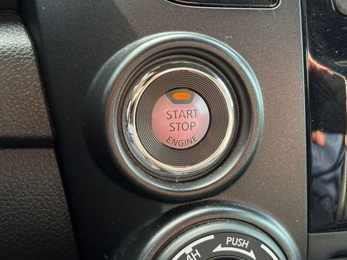 Used 2020 Nissan Titan PRO-4X w/ Pro-4x Utility Package AWD/4WD image 6