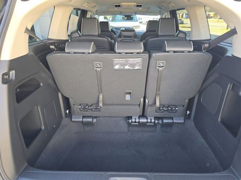 New 2026 Honda Odyssey Touring image 15