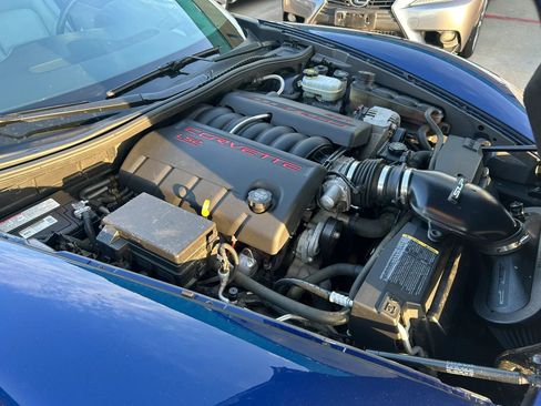 Used 2005 Chevrolet Corvette Coupe w/ Preferred Equipment Group RWD image 28