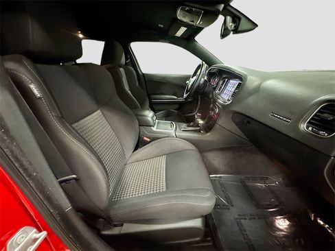 Used 2019 Dodge Charger R/T image 30