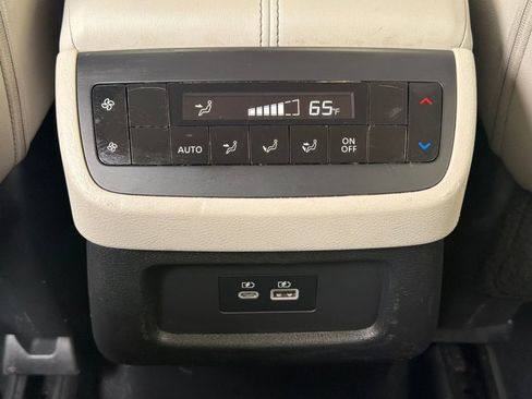 Used 2023 Nissan Pathfinder SL w/ Lighting Package (N92) image 11