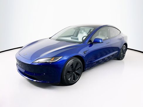 Used 2025 Tesla Model 3 Long Range image 3