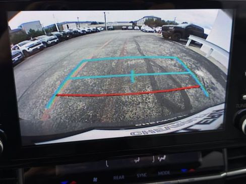 Used 2021 Toyota Sienna XLE FWD image 17