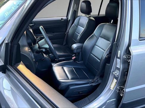 Used 2015 Jeep Patriot Limited w/ Sun/Sound Group AWD/4WD image 19