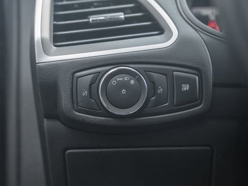 Certified 2022 Ford Edge SE w/ Black Appearance Package image 40