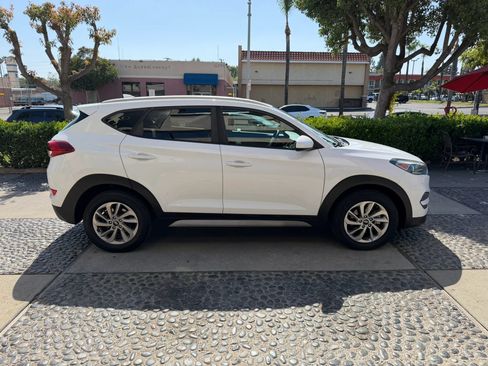 Used 2018 Hyundai Tucson SEL FWD image 4
