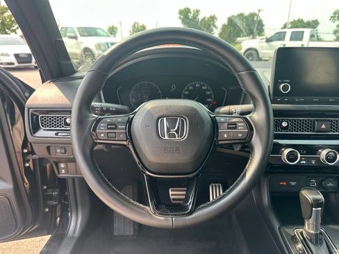 Used 2023 Honda Civic Sport image 18