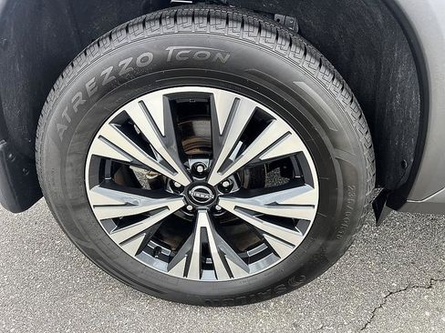 Certified 2023 Nissan Rogue SV w/ SV Premium B Package FWD image 11