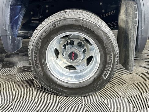 Used 2022 GMC Sierra 3500 Denali image 35