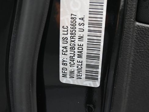 Used 2024 Jeep Grand Cherokee L Limited image 9