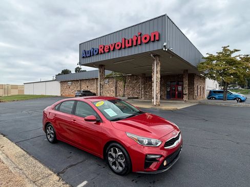 Used 2019 Kia Forte LXS FWD image 1