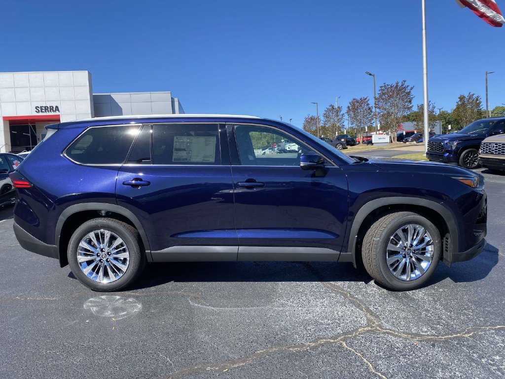 New 2026 Toyota Grand Highlander AWD image 2