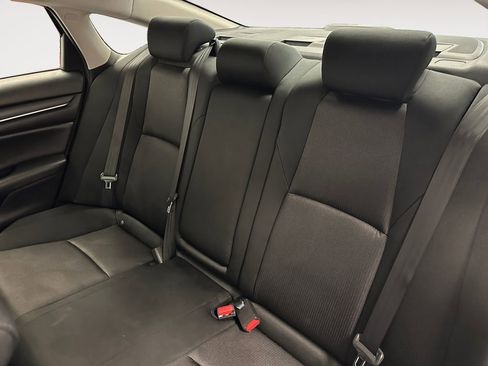 Used 2020 Honda Accord EX image 13