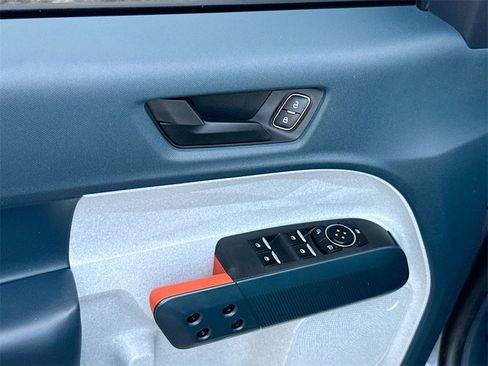 Used 2023 Ford Maverick XLT image 18