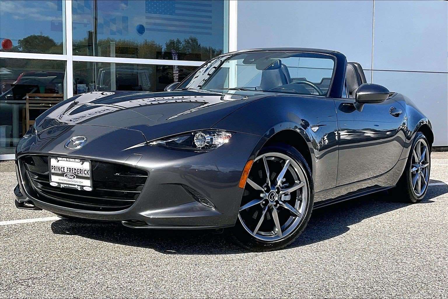 Used 2021 MAZDA MX-5 Miata Grand Touring RWD image 3
