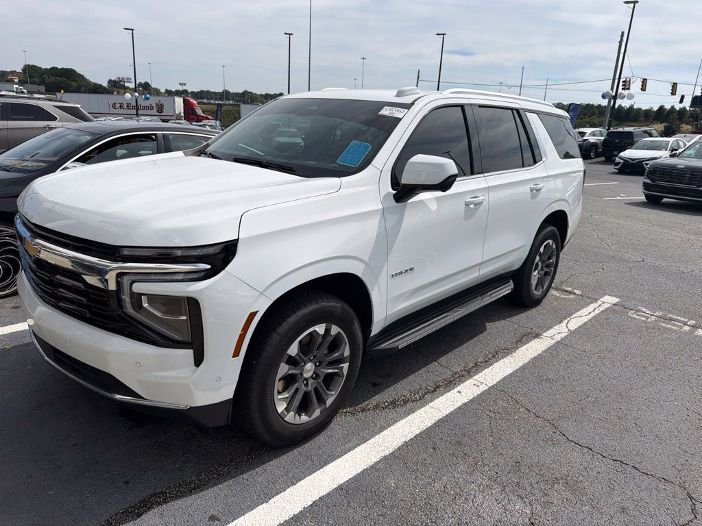Used 2025 Chevrolet Tahoe LS RWD image 2