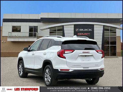 Used 2024 GMC Terrain SLT w/ LPO, Floor Liner Package AWD/4WD image 4