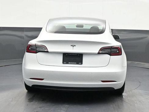 Used 2022 Tesla Model 3 Standard Range RWD image 4
