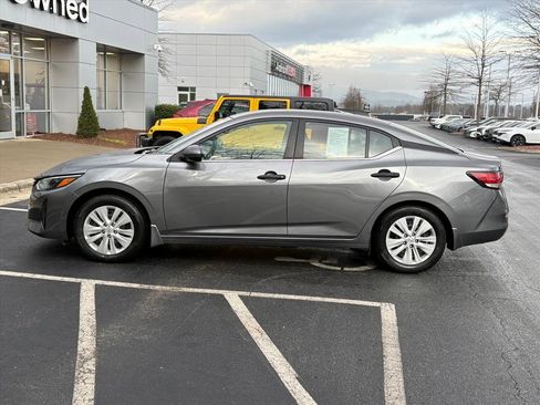 Used 2024 Nissan Sentra S image 5