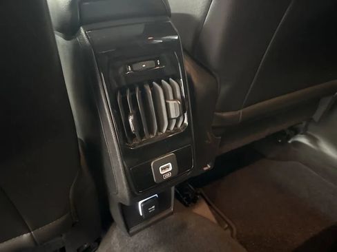 Used 2022 Jeep Compass Limited AWD/4WD image 25