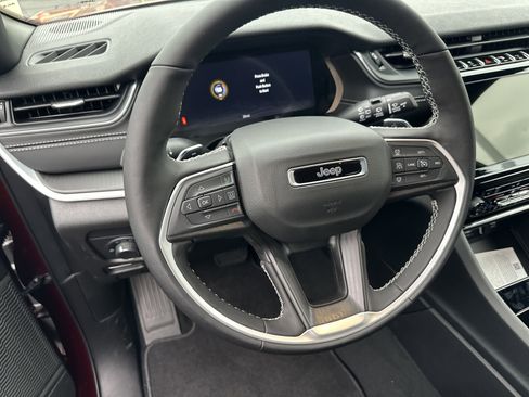 New 2025 Jeep Grand Cherokee L Altitude AWD/4WD image 21