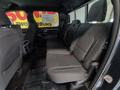 New 2026 RAM 1500 4x4 Crew Cab image 34