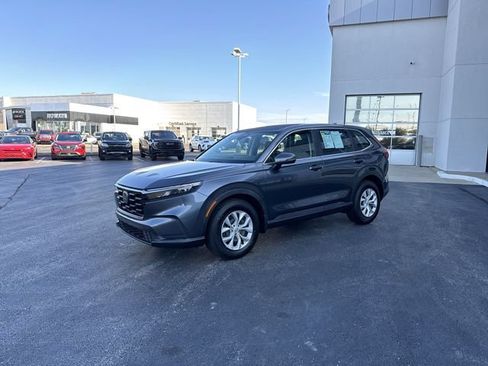 Used 2024 Honda CR-V LX image 2