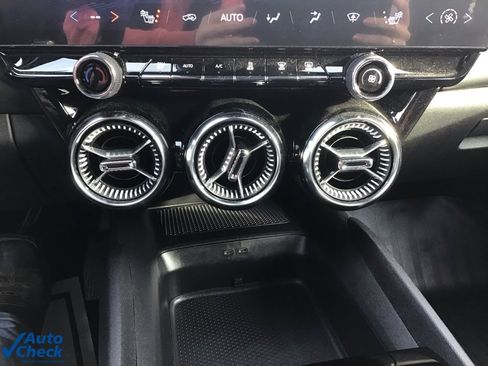 Used 2024 Chevrolet Blazer EV LT image 40