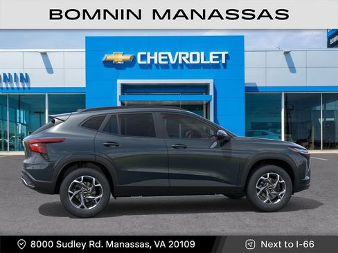 New 2026 Chevrolet Trax LT w/ LT Convenience Package FWD image 6