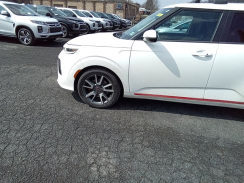 Used 2022 Kia Soul Turbo FWD image 8
