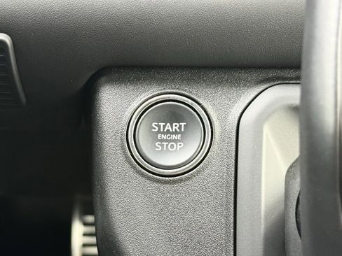 Certified 2024 Land Rover Defender 130 V8 image 25