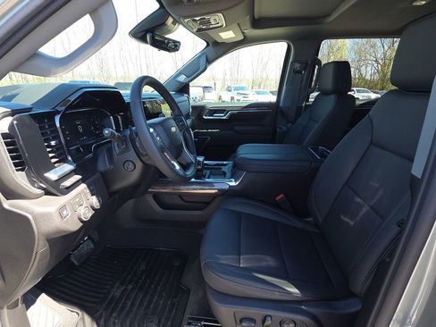 New 2026 Chevrolet Silverado 1500 LTZ w/ LTZ Premium Package AWD/4WD image 16