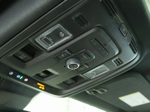 Used 2022 Cadillac Escalade ESV Sport w/ Touring Package image 28