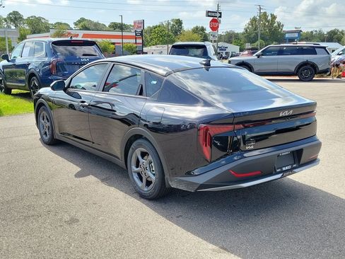 New 2026 Kia K4 FWD image 4