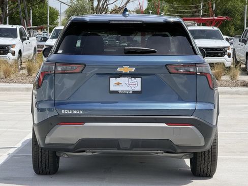 New 2026 Chevrolet Equinox LT image 5