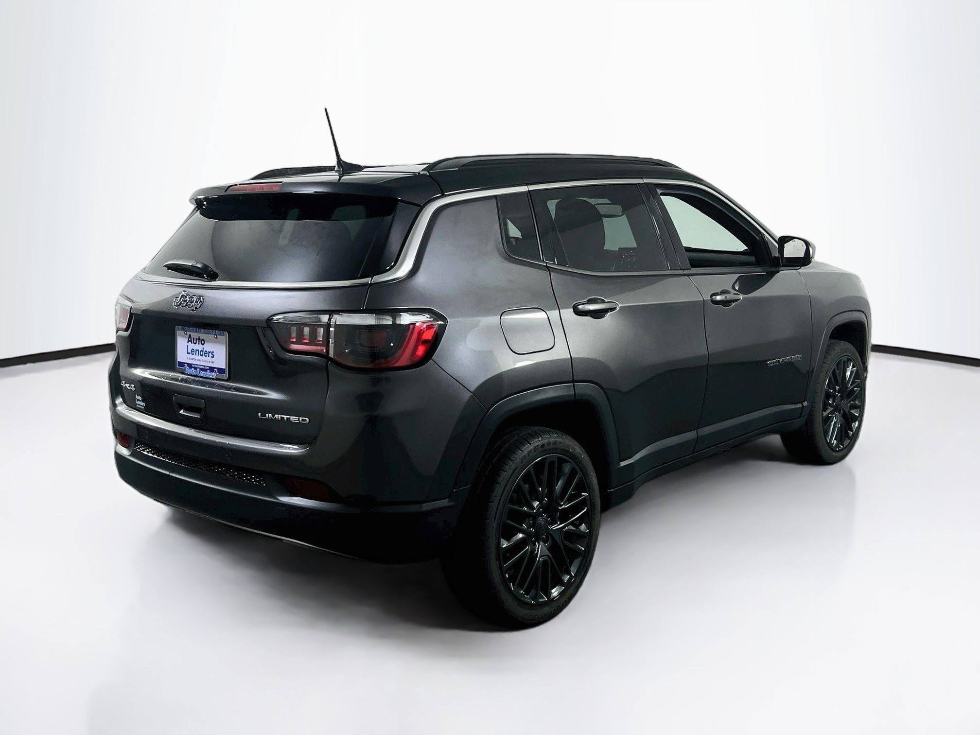 Used 2023 Jeep Compass Limited w/ Elite Group AWD/4WD image 5