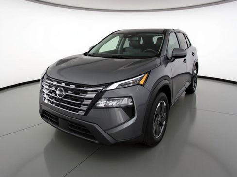 Used 2025 Nissan Rogue SV FWD image 3