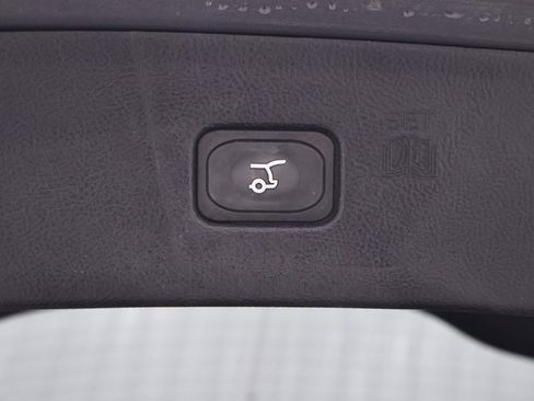 Certified 2023 Ford Edge ST-Line image 39