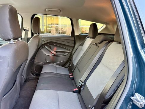 Used 2019 Ford Escape SE image 10