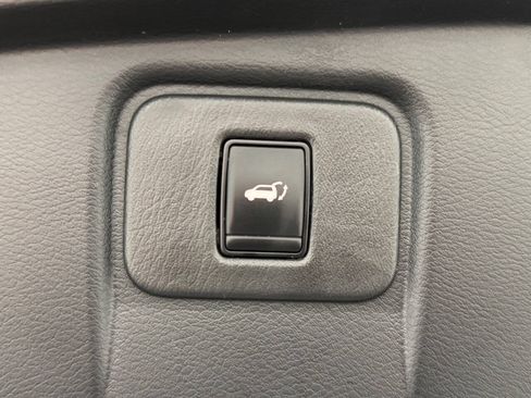 Used 2024 Nissan Murano SV AWD/4WD image 17