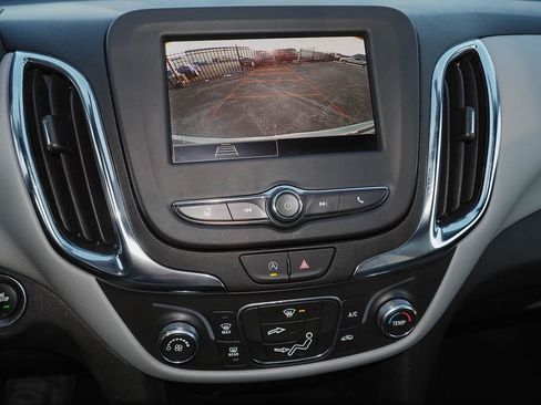 Certified 2024 Chevrolet Equinox LS FWD image 12