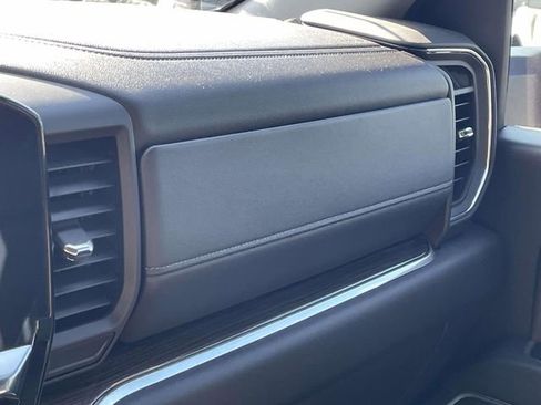 Used 2024 Chevrolet Silverado 2500 LT w/ Convenience Package image 32