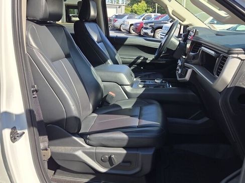 Used 2022 Ford Expedition XLT RWD image 18
