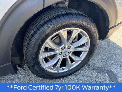 Used 2023 Ford Explorer XLT w/ Equipment Group 202A AWD/4WD image 26