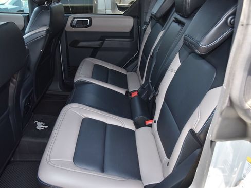 Used 2024 Ford Bronco Wildtrak AWD/4WD image 11