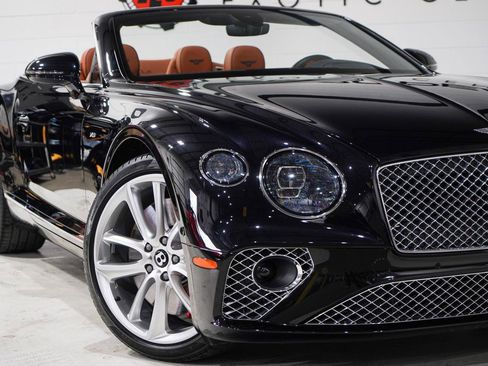 Used 2022 Bentley Continental GT image 26