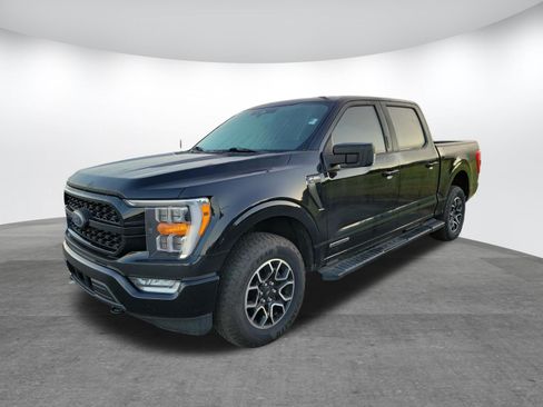 Used 2022 Ford F150 XLT w/ Equipment Group 302A High AWD/4WD image 3